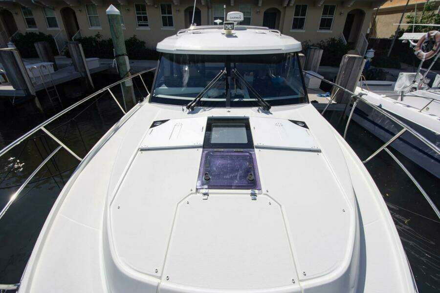 Sea Scape 34ft Jeanneau Yacht For Sale