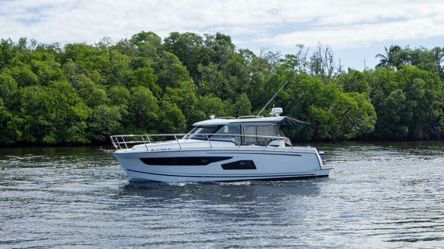 Sea Scape 34ft Jeanneau Yacht For Sale