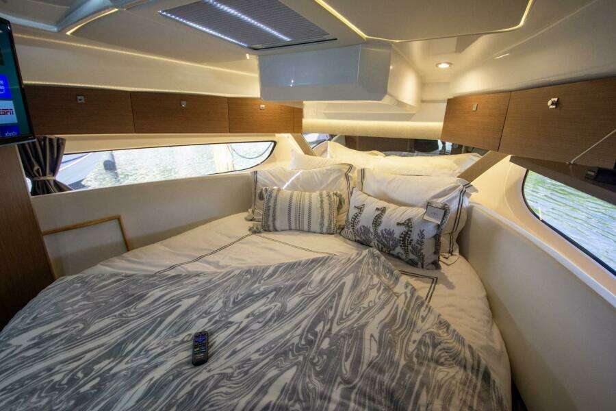 Sea Scape 34ft Jeanneau Yacht For Sale