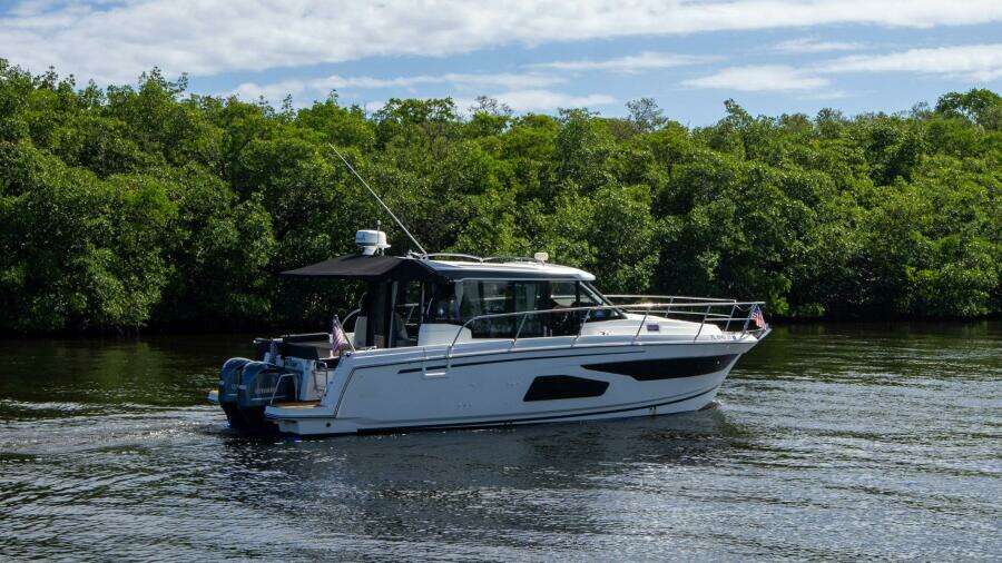 Sea Scape 34ft Jeanneau Yacht For Sale