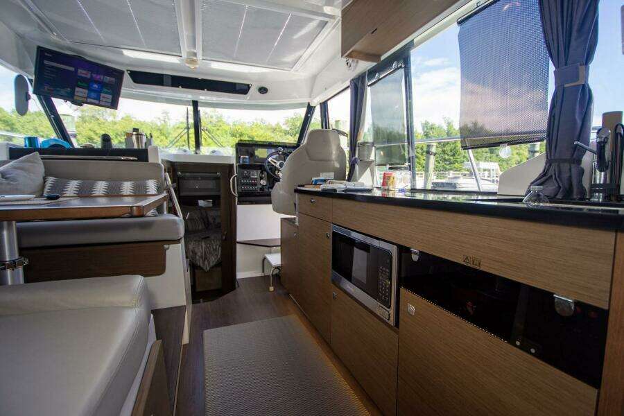 Sea Scape 34ft Jeanneau Yacht For Sale