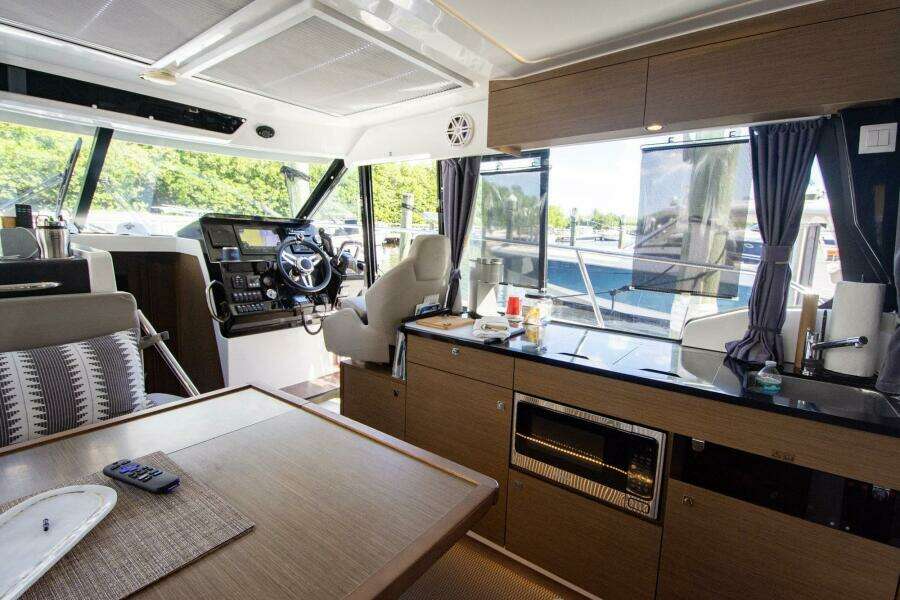 Sea Scape 34ft Jeanneau Yacht For Sale