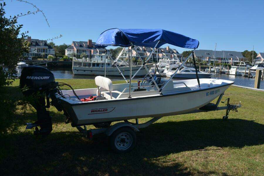 13ft Boston Whaler Yacht For Sale