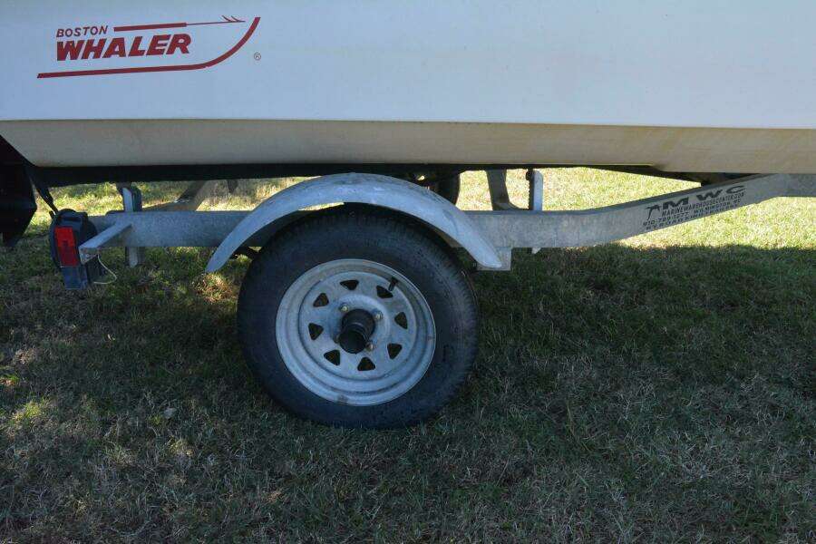 13ft Boston Whaler Yacht For Sale