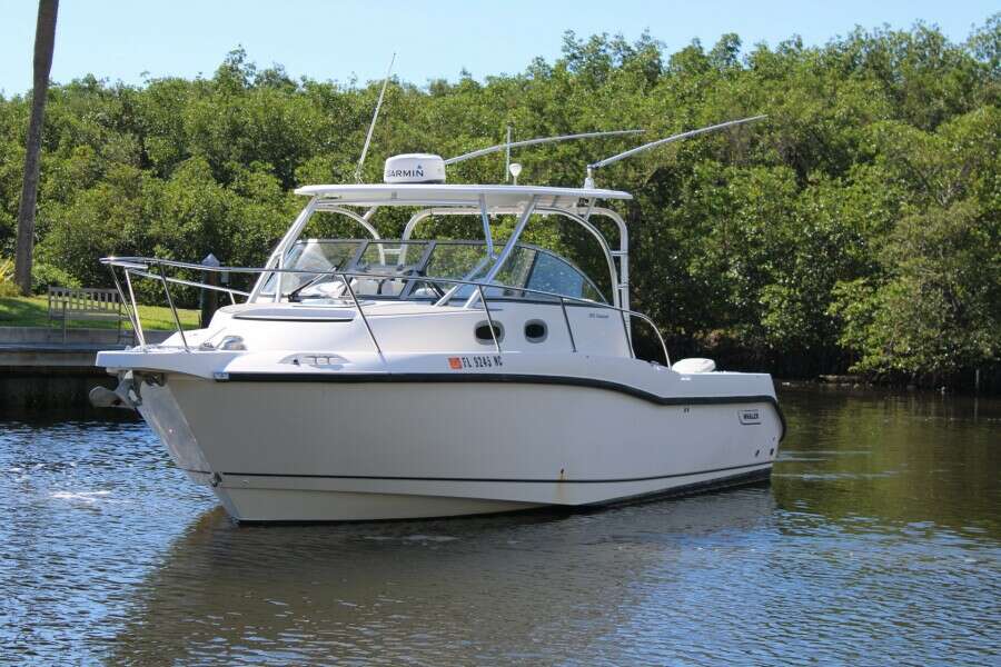 32ft Boston Whaler Yacht For Sale