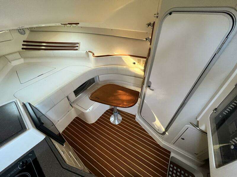 ZIG ZAG 33ft Grady White Yacht For Sale