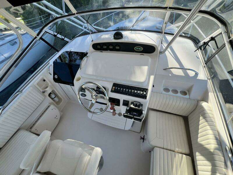 ZIG ZAG 33ft Grady White Yacht For Sale