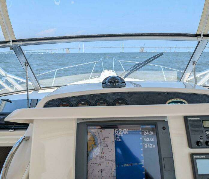 ZIG ZAG 33ft Grady White Yacht For Sale
