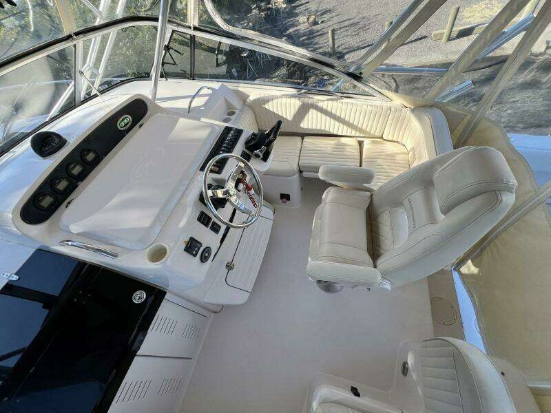 ZIG ZAG 33ft Grady White Yacht For Sale