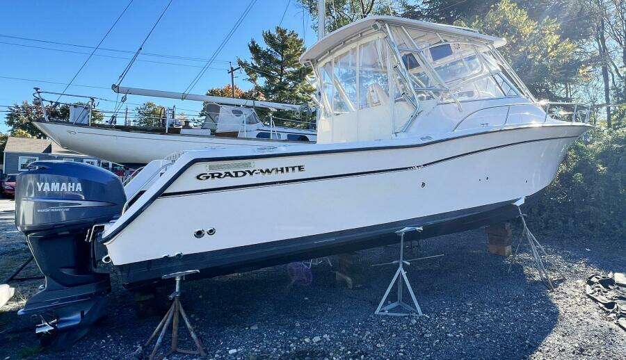 ZIG ZAG 33ft Grady White Yacht For Sale