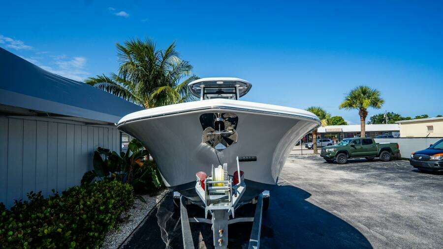 272 LXF 27ft Tidewater Yacht For Sale