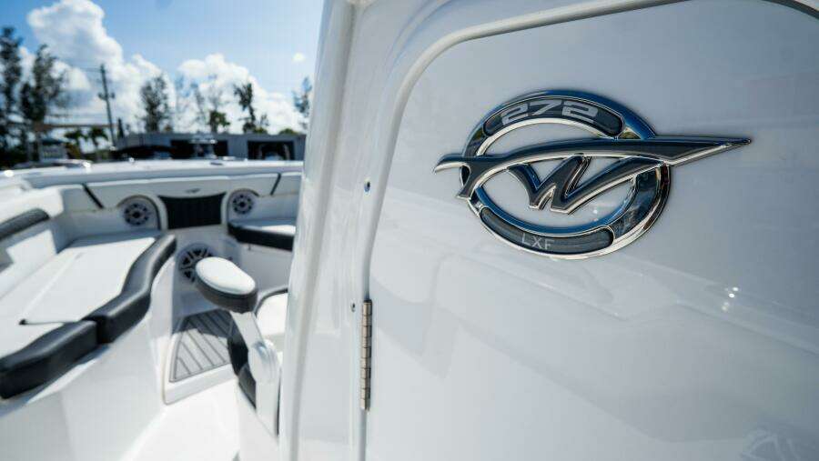 272 LXF 27ft Tidewater Yacht For Sale