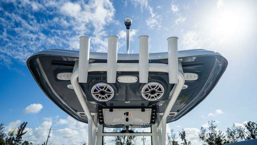 272 LXF 27ft Tidewater Yacht For Sale