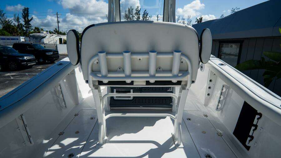 272 LXF 27ft Tidewater Yacht For Sale