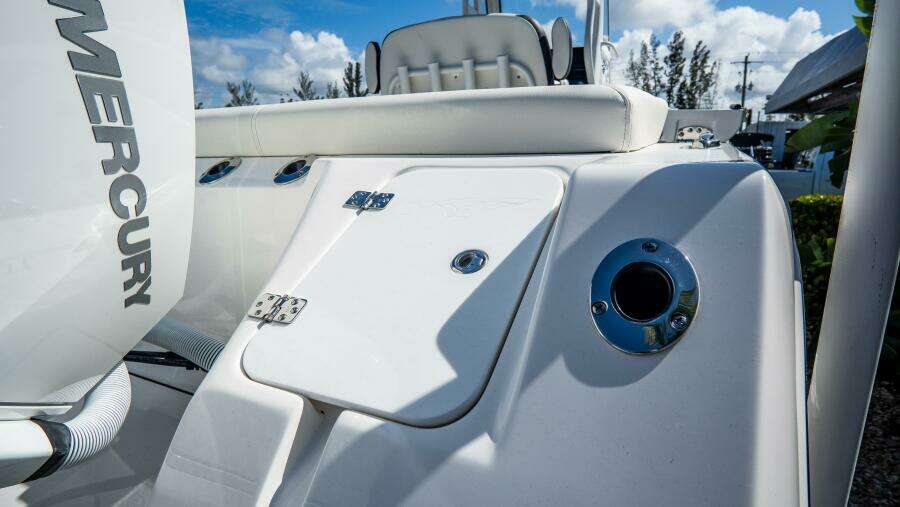 272 LXF 27ft Tidewater Yacht For Sale