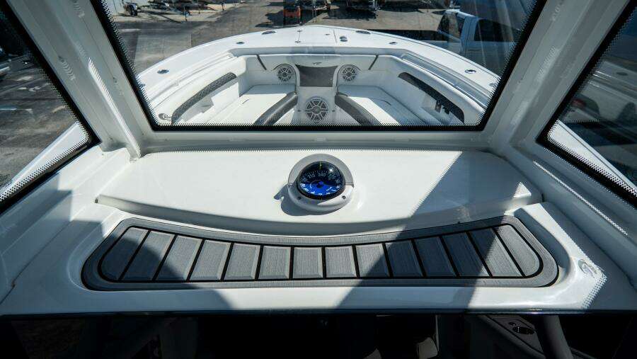 272 LXF 27ft Tidewater Yacht For Sale