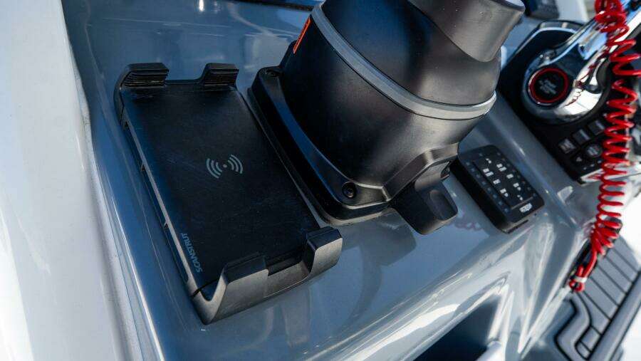 272 LXF 27ft Tidewater Yacht For Sale