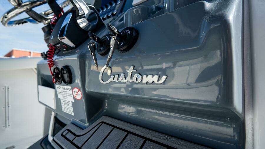 272 LXF 27ft Tidewater Yacht For Sale