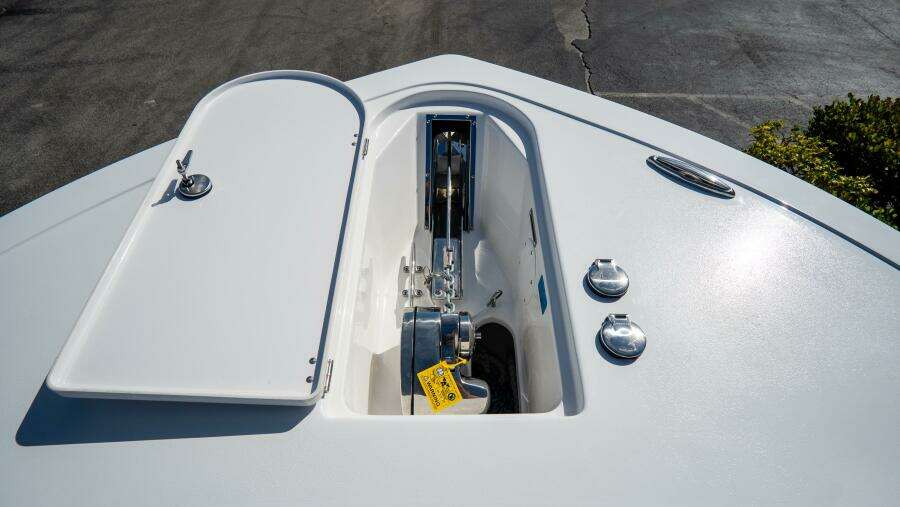 272 LXF 27ft Tidewater Yacht For Sale