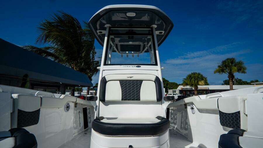 272 LXF 27ft Tidewater Yacht For Sale