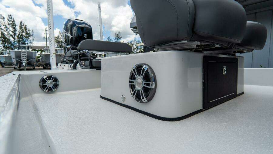 S22 22ft SCB Yacht For Sale