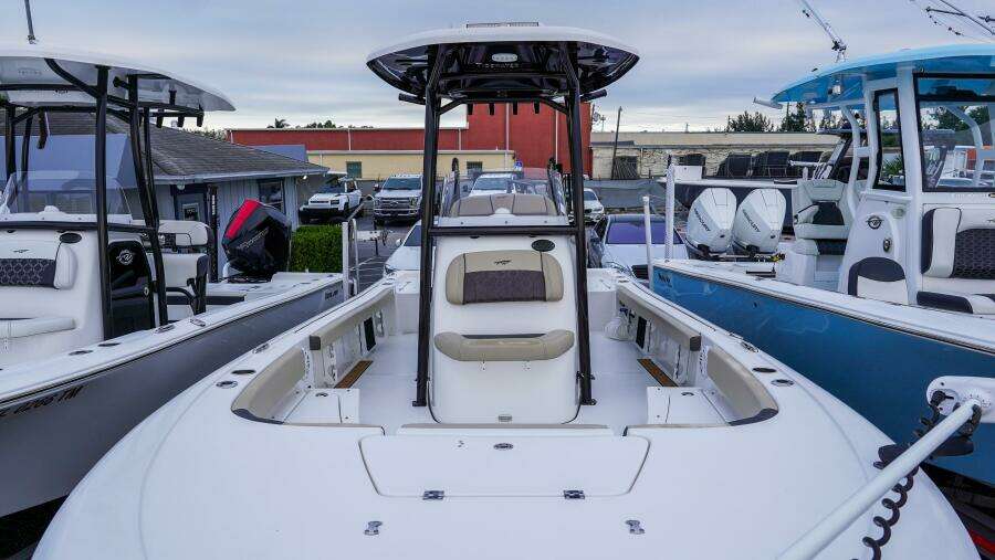 2300 Carolina Bay 23ft Tidewater Yacht For Sale