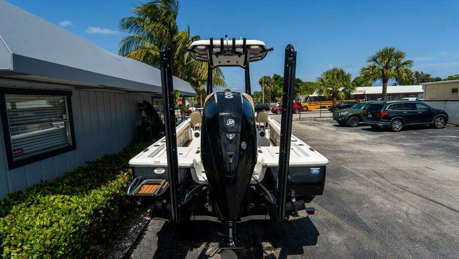 2300 Carolina Bay 23ft Tidewater Yacht For Sale