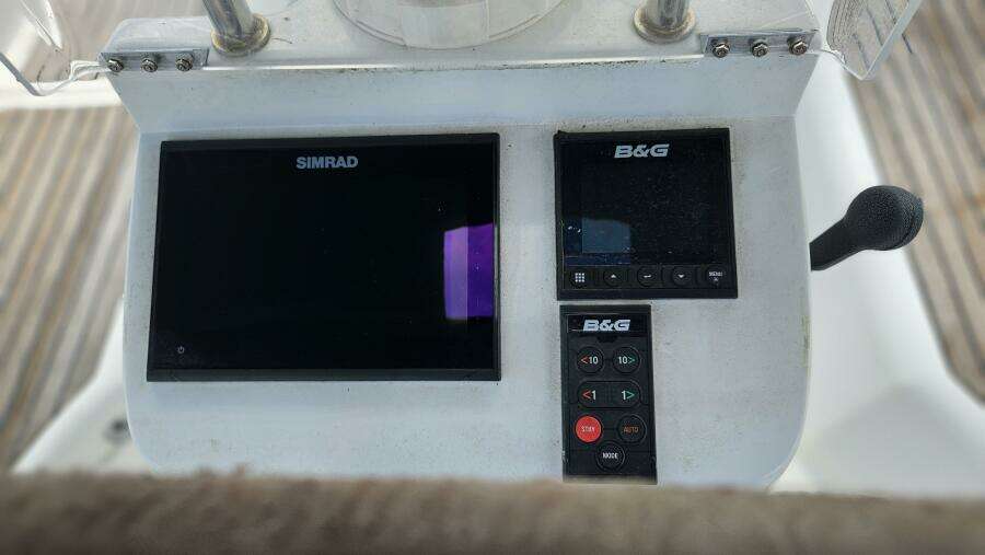 Veronica 39ft Beneteau Yacht For Sale