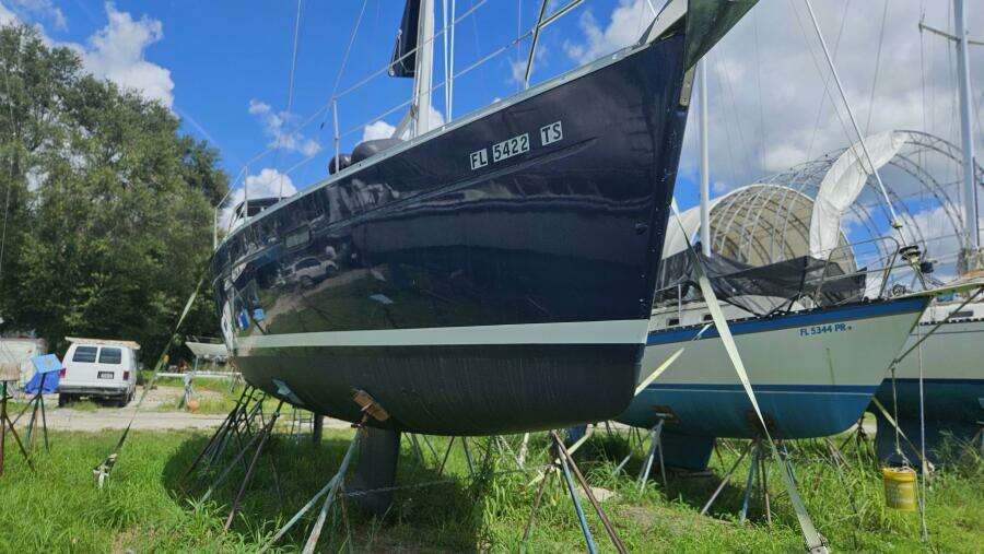 Veronica 39ft Beneteau Yacht For Sale