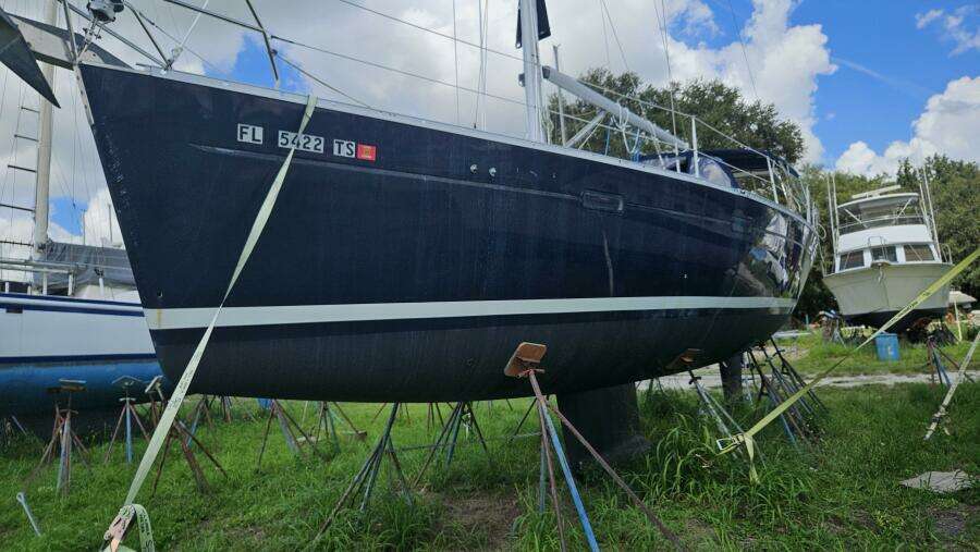 Veronica 39ft Beneteau Yacht For Sale