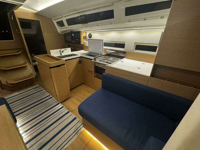 41ft Jeanneau Yacht For Sale