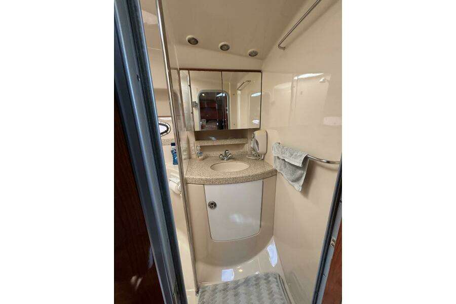 Krazy Girl 37ft Regal Yacht For Sale