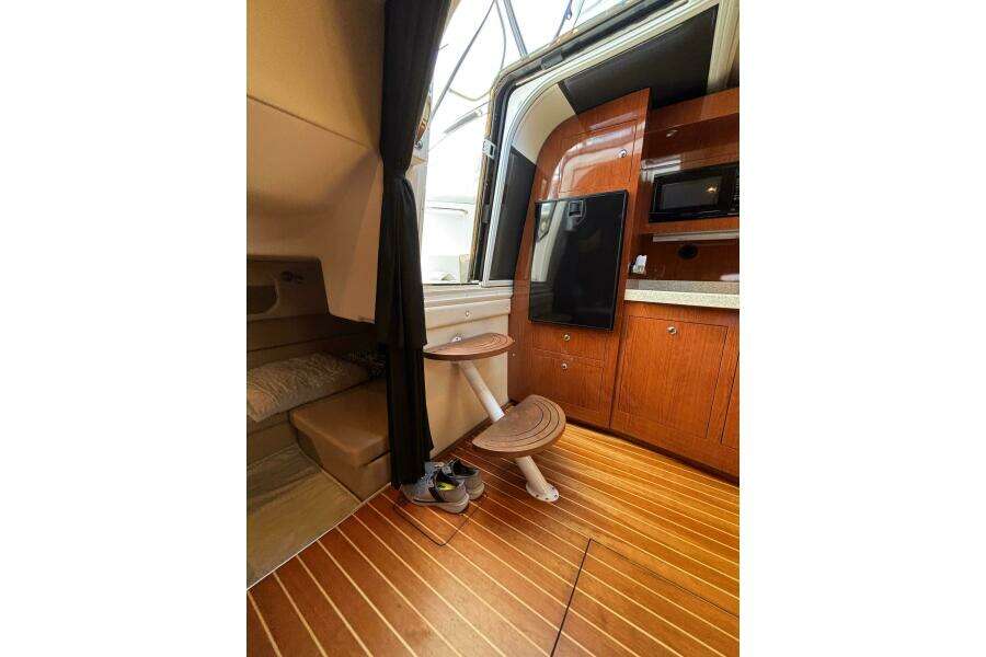 Krazy Girl 37ft Regal Yacht For Sale