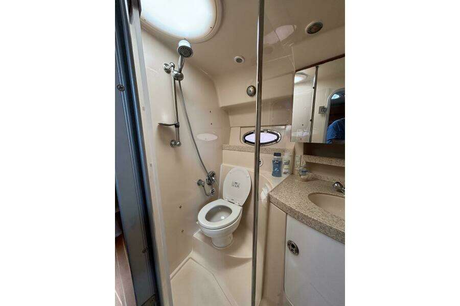 Krazy Girl 37ft Regal Yacht For Sale