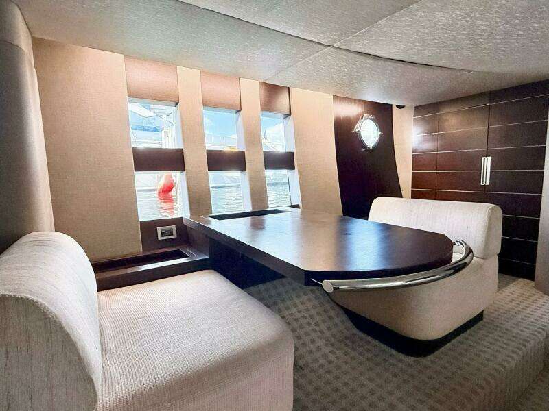 BOAT 68ft Azimut Yacht For Sale