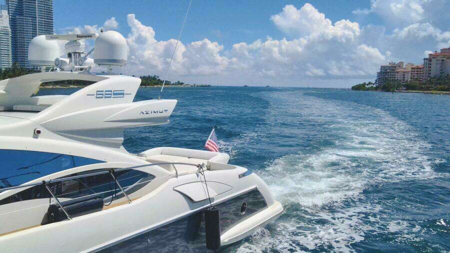 BOAT 68ft Azimut Yacht For Sale