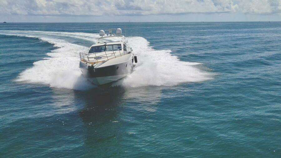 BOAT 68ft Azimut Yacht For Sale