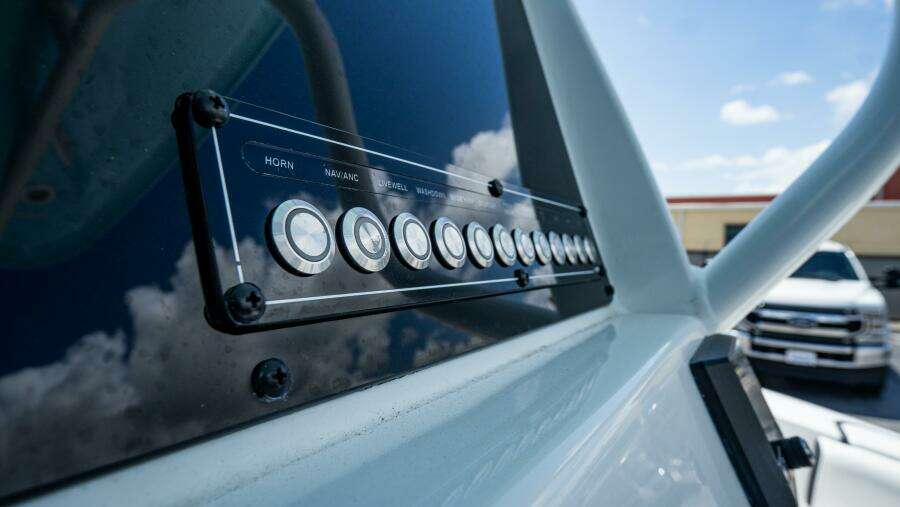 232 CC Adventure 23ft Tidewater Yacht For Sale