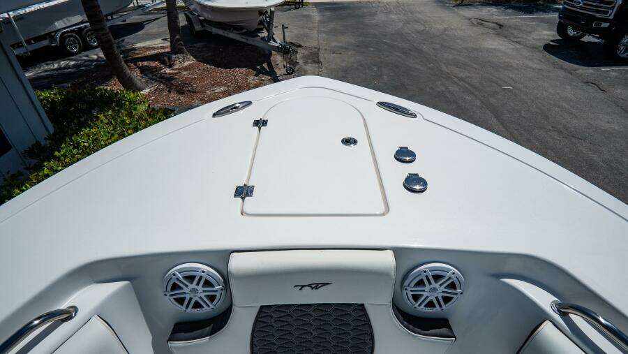 232 CC Adventure 23ft Tidewater Yacht For Sale