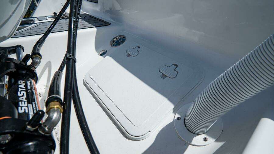 232 CC Adventure 23ft Tidewater Yacht For Sale