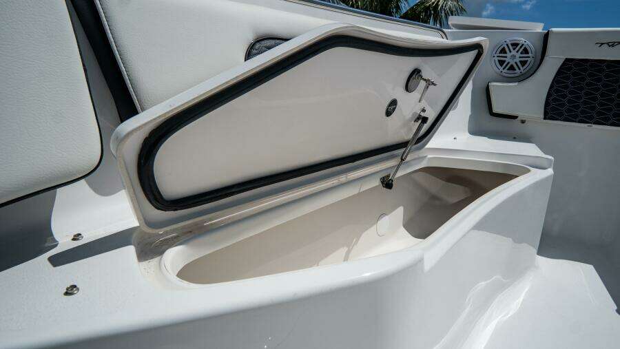 232 CC Adventure 23ft Tidewater Yacht For Sale