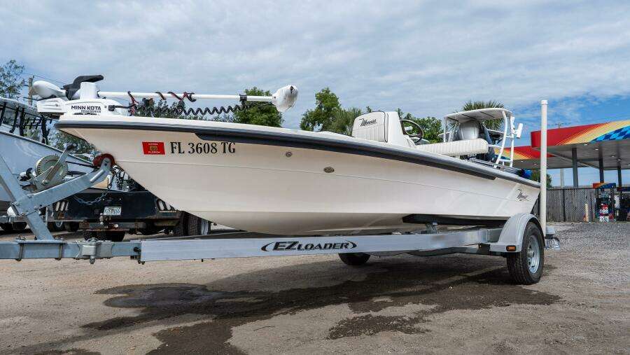 17 HPX V 17ft Maverick Yacht For Sale