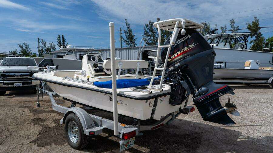 17 HPX V 17ft Maverick Yacht For Sale