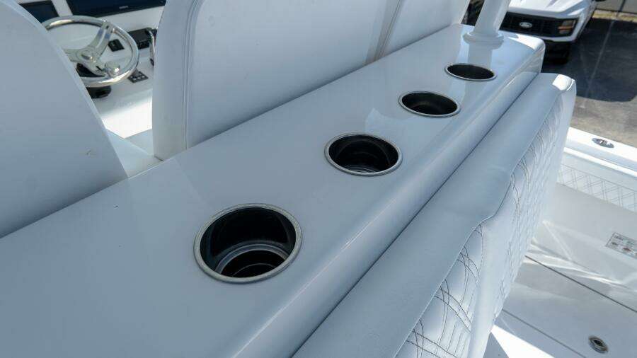 36 CC 36ft Front Runner Yacht For Sale