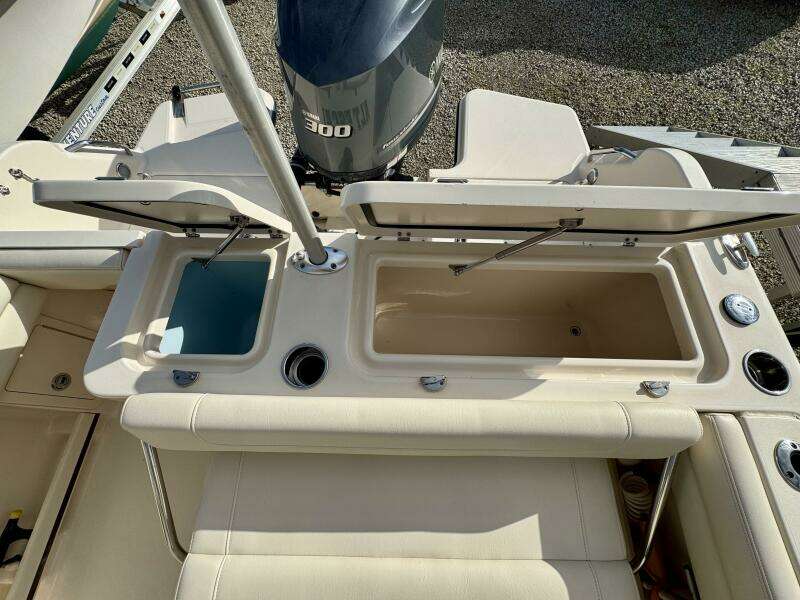 23ft Grady White Yacht For Sale