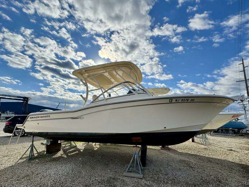 23ft Grady White Yacht For Sale