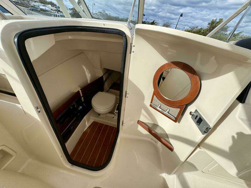 23ft Grady White Yacht For Sale