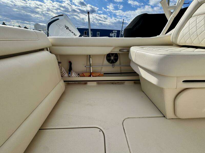 23ft Grady White Yacht For Sale