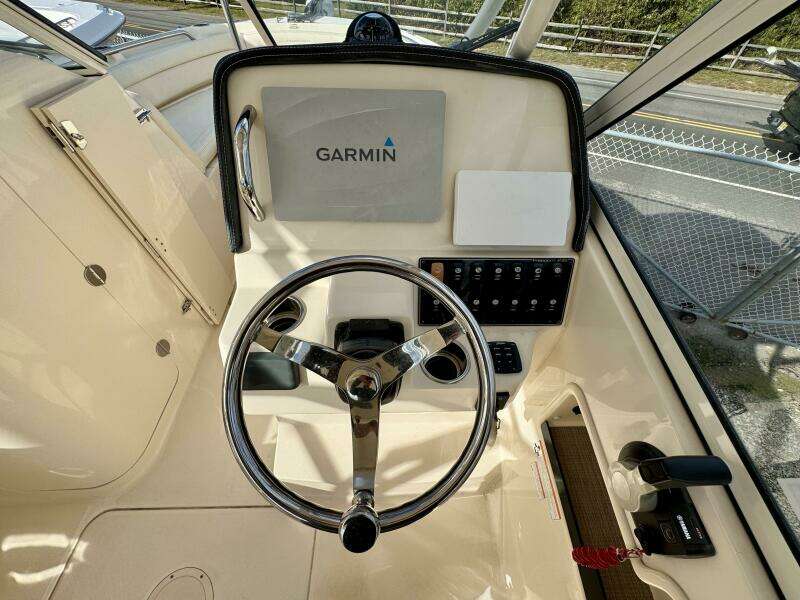 23ft Grady White Yacht For Sale