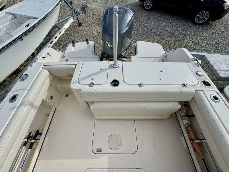 23ft Grady White Yacht For Sale